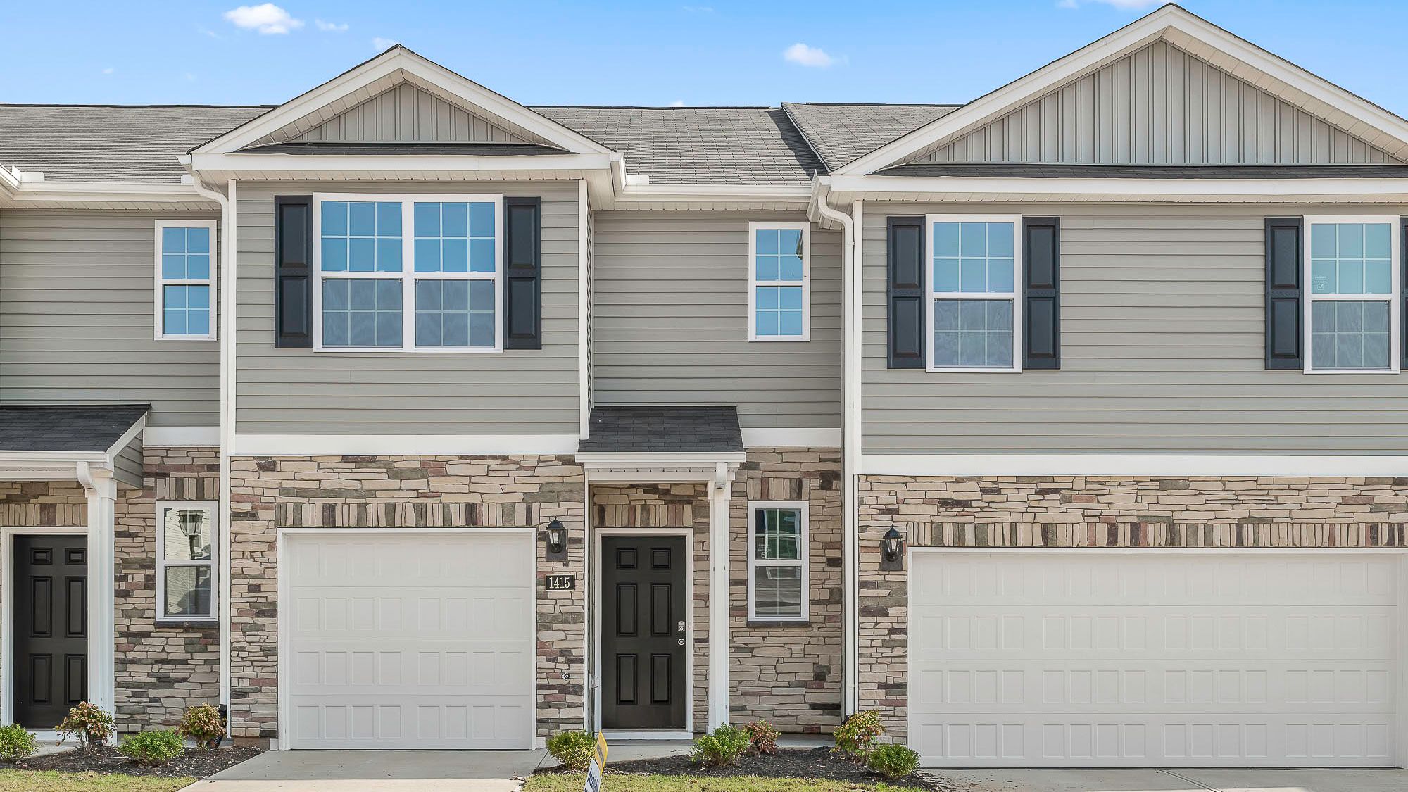 Exterior:Elevation Image 0.