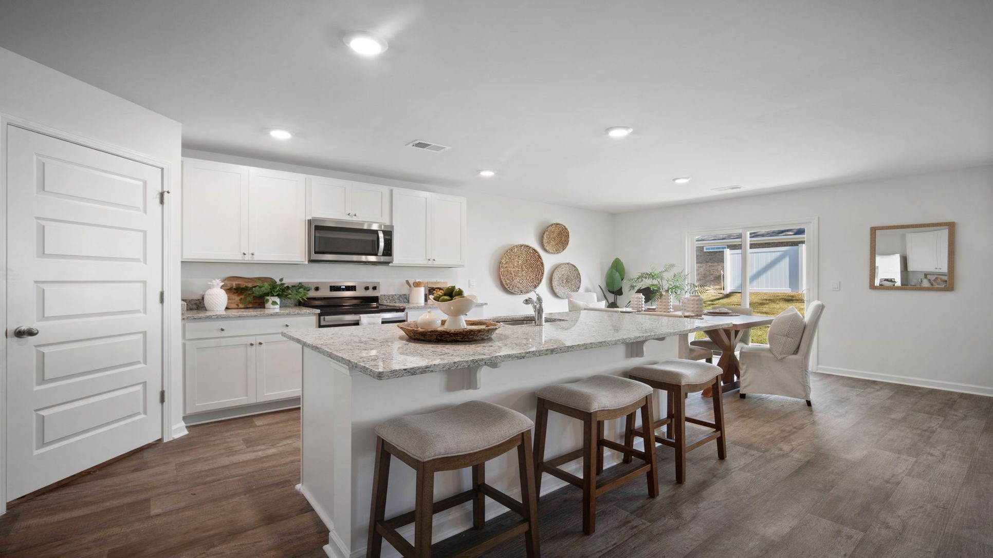 Exterior:Elevation Image 0.