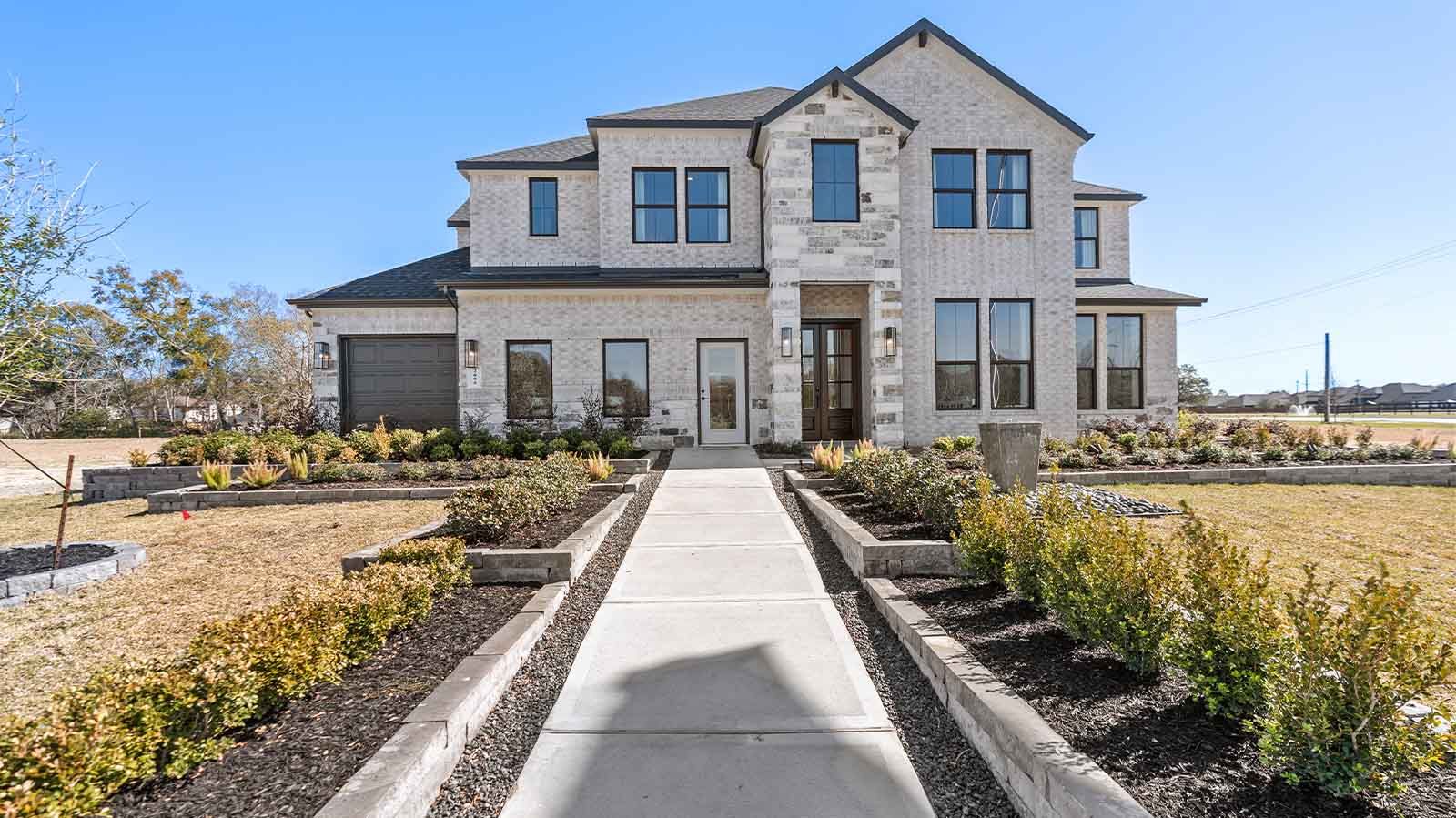 Exterior:Elevation Image 0.