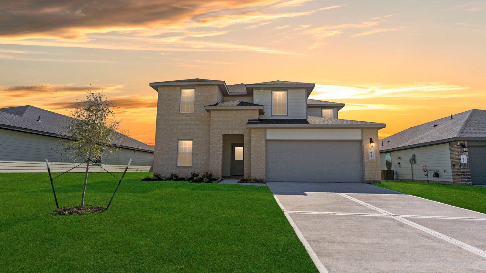 Exterior:Elevation Image 0.