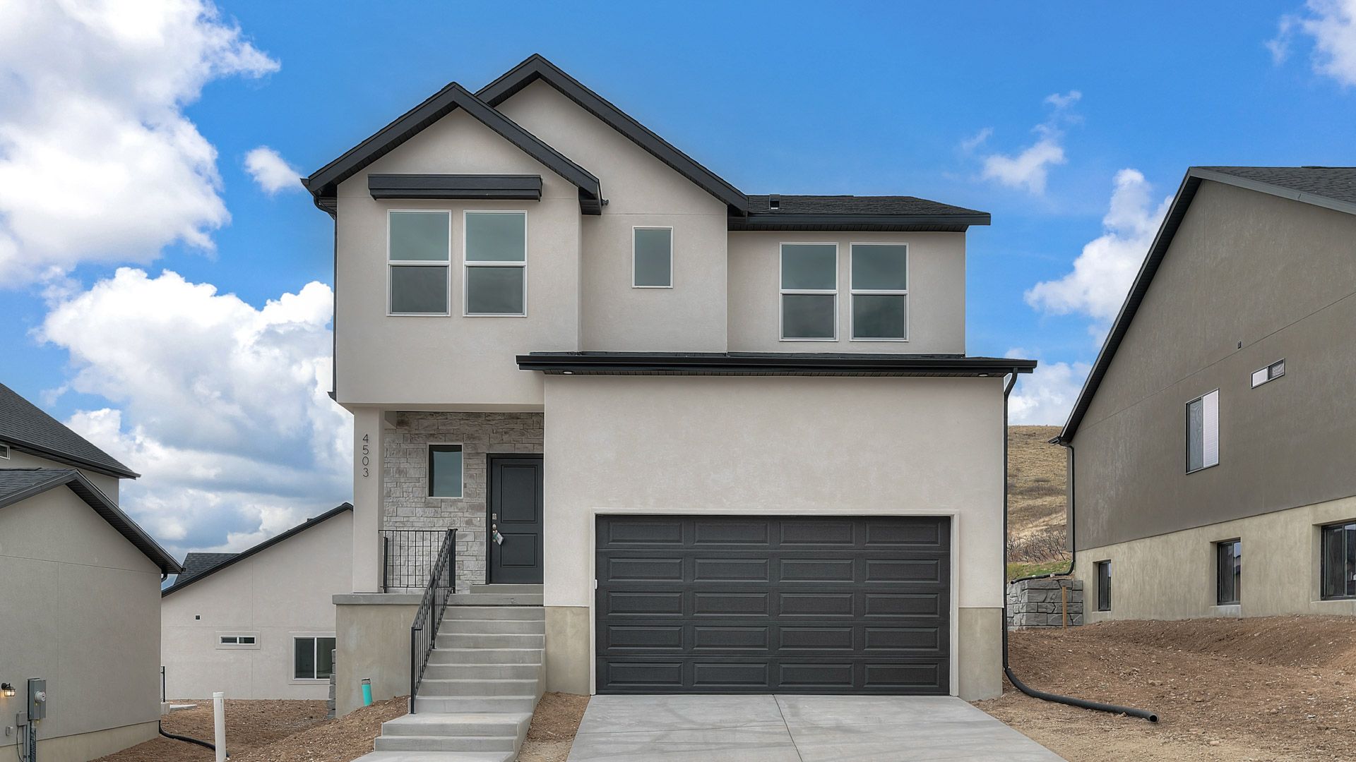 Exterior:Elevation Image 0.