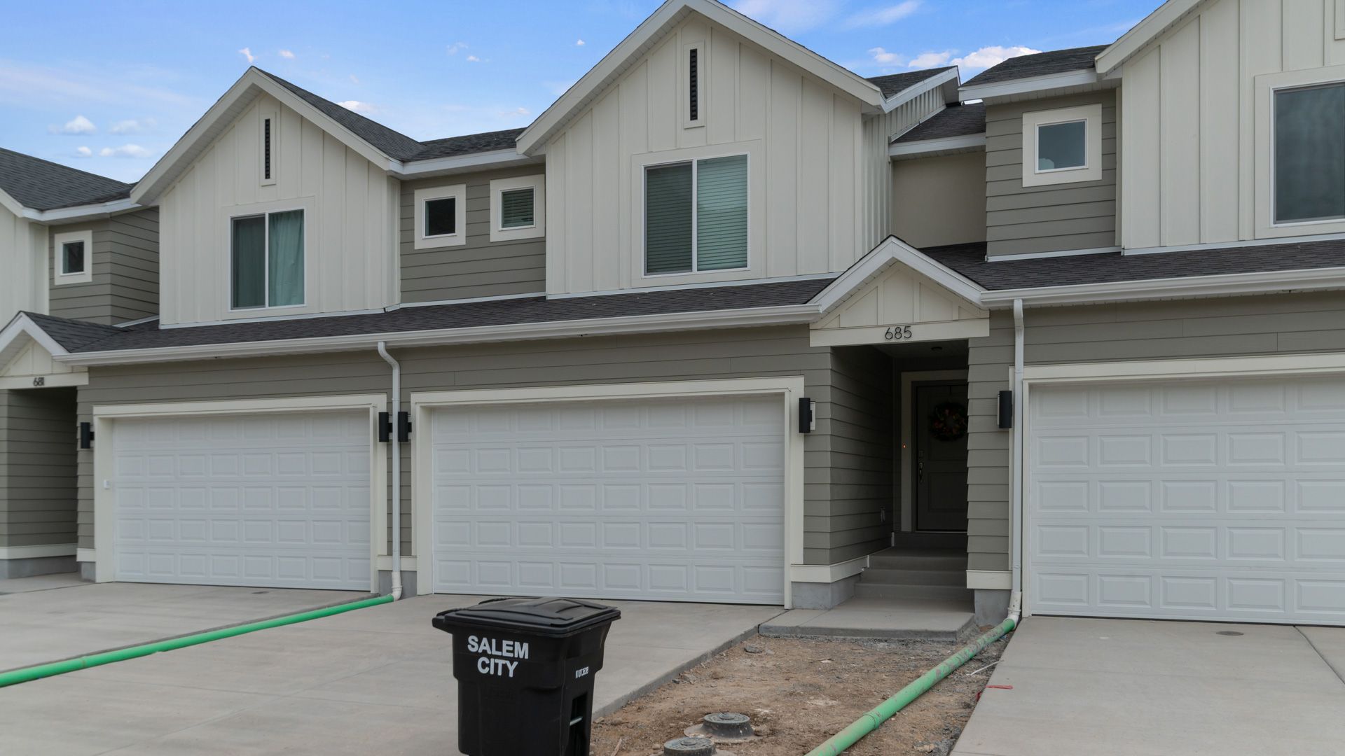 Exterior:Elevation Image 0.