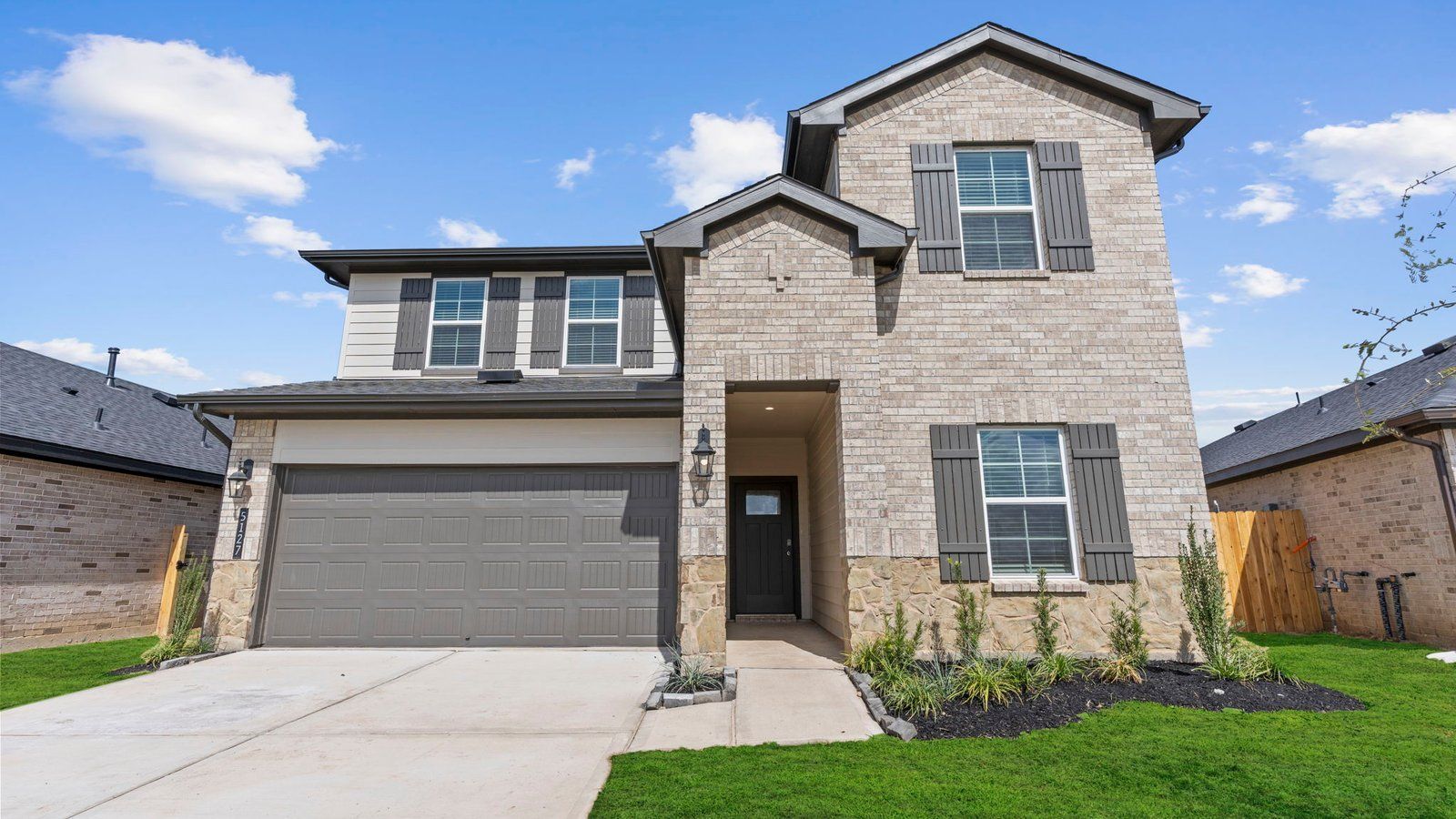 Exterior:Elevation Image 0.
