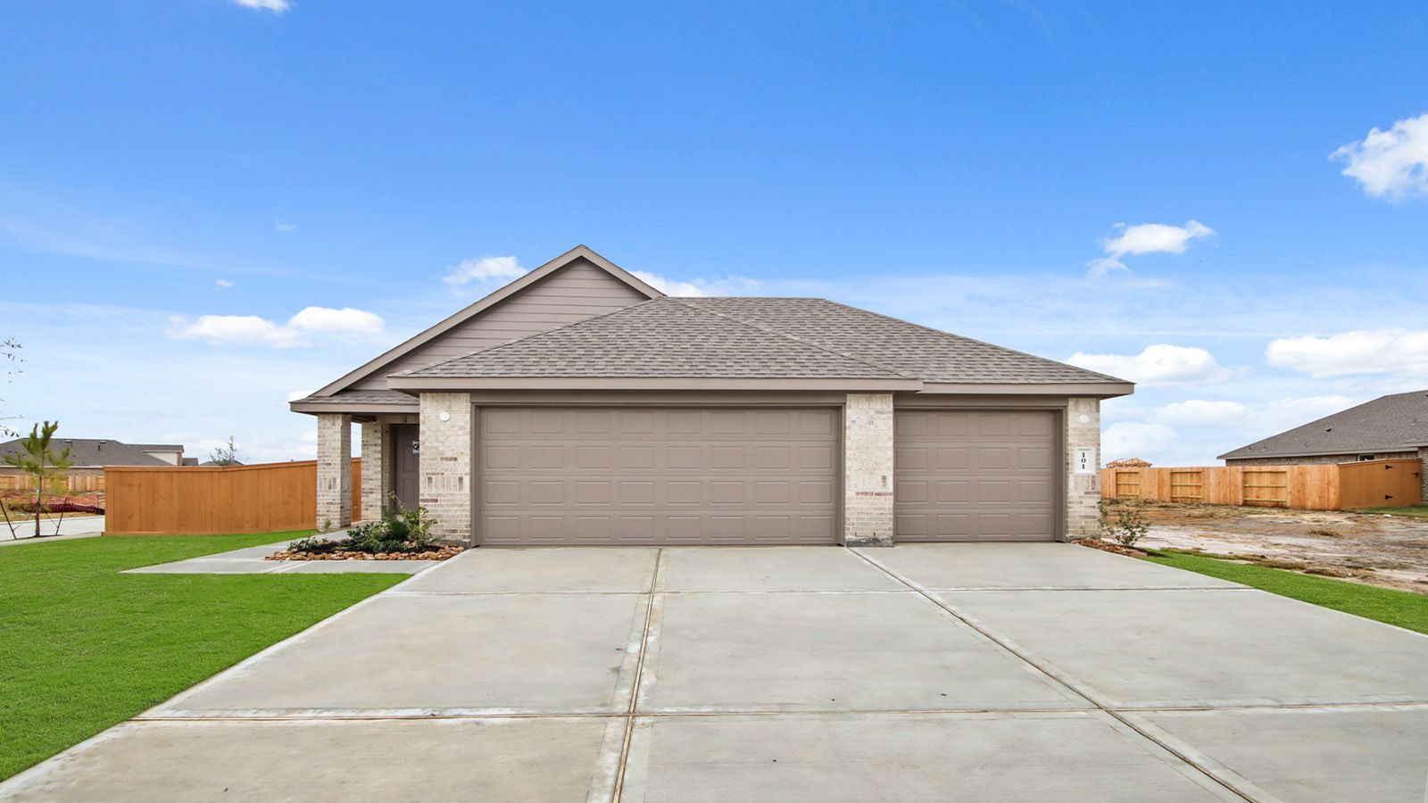 Exterior:Elevation Image 0.
