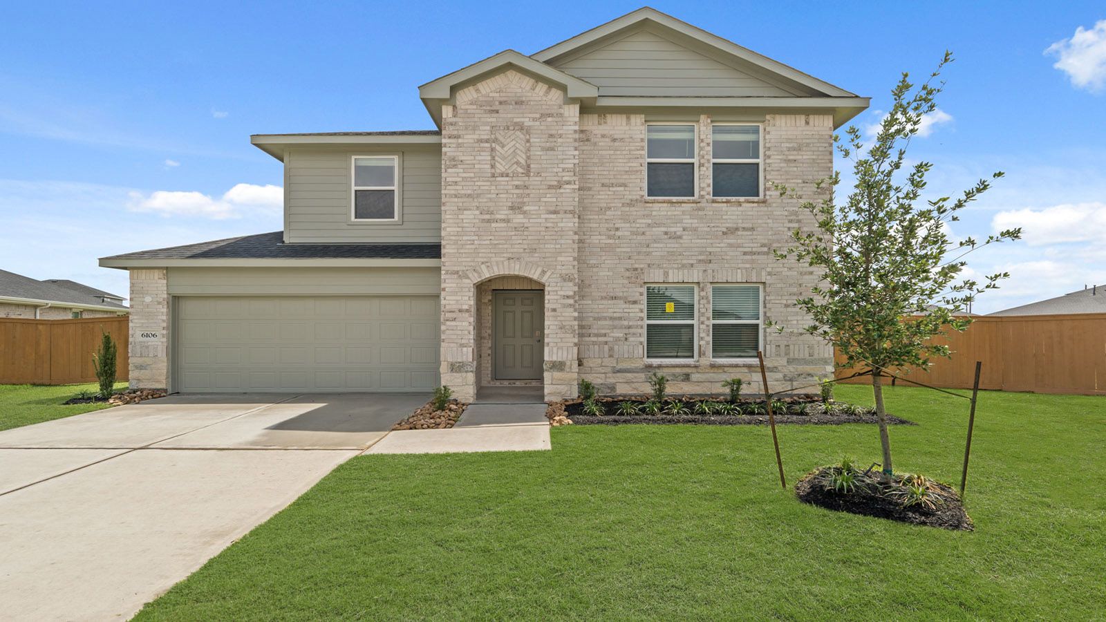 Exterior:Elevation Image 0.