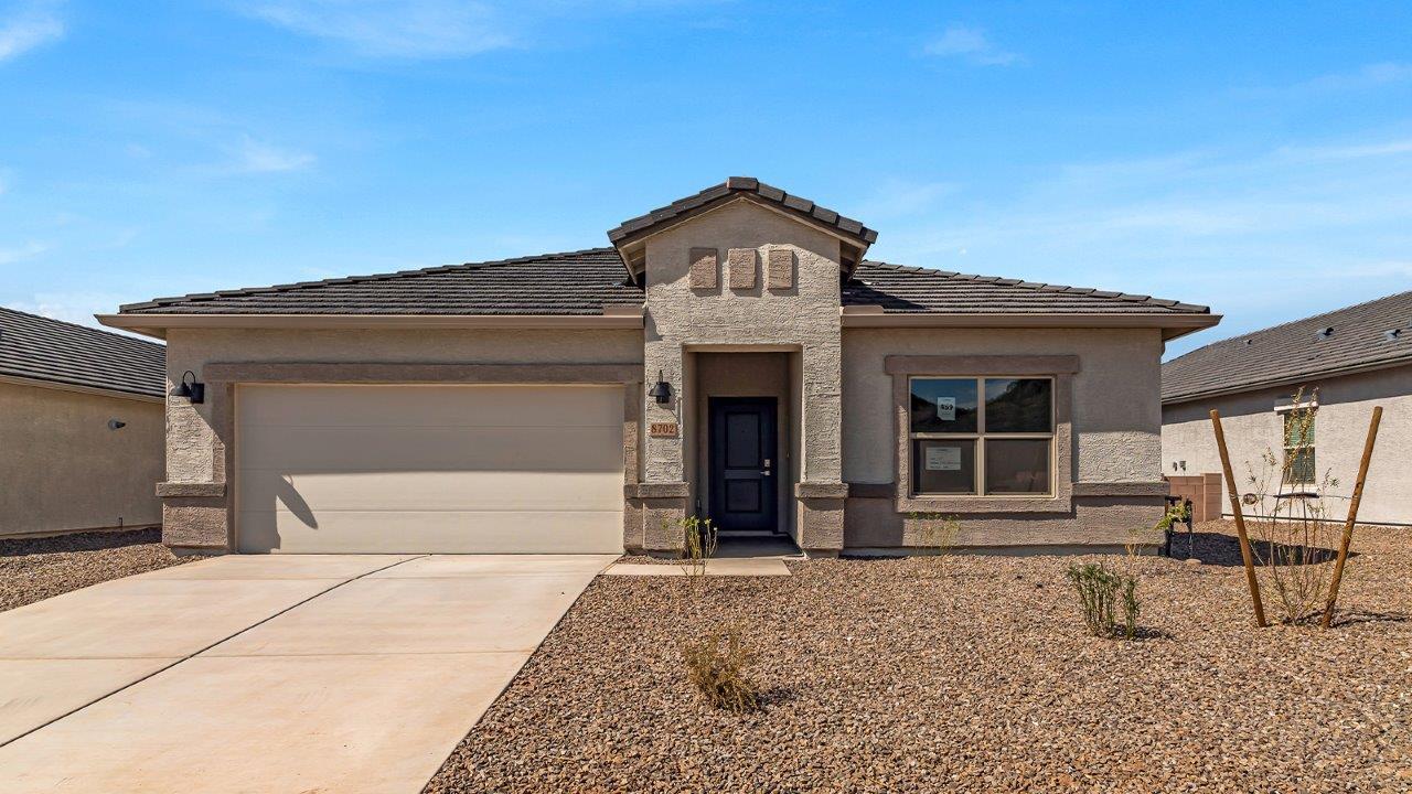 Exterior:Elevation Image 0.