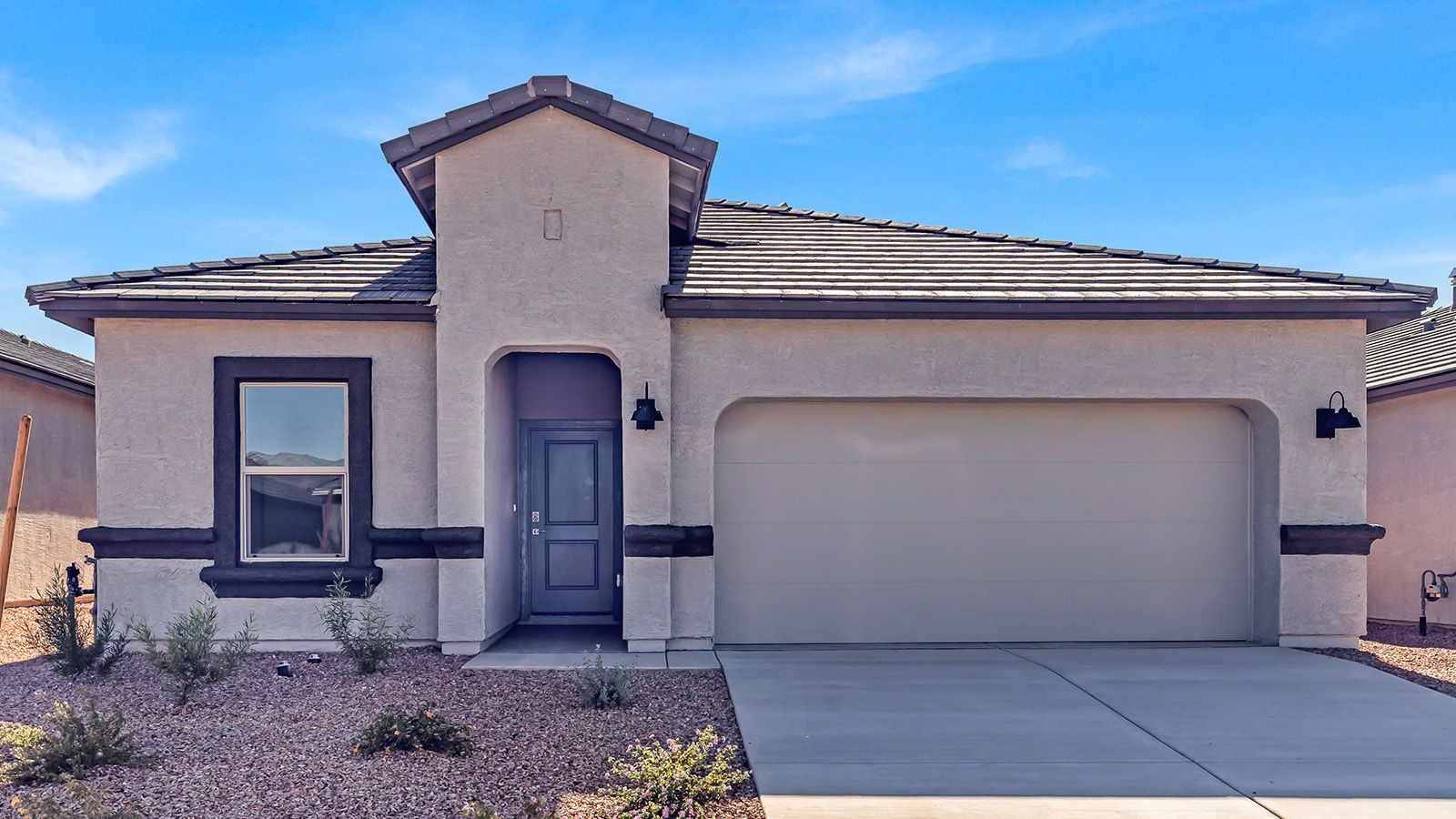 Exterior:Elevation Image 0.