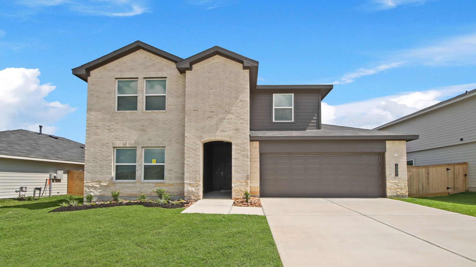 Exterior:Elevation Image 0.