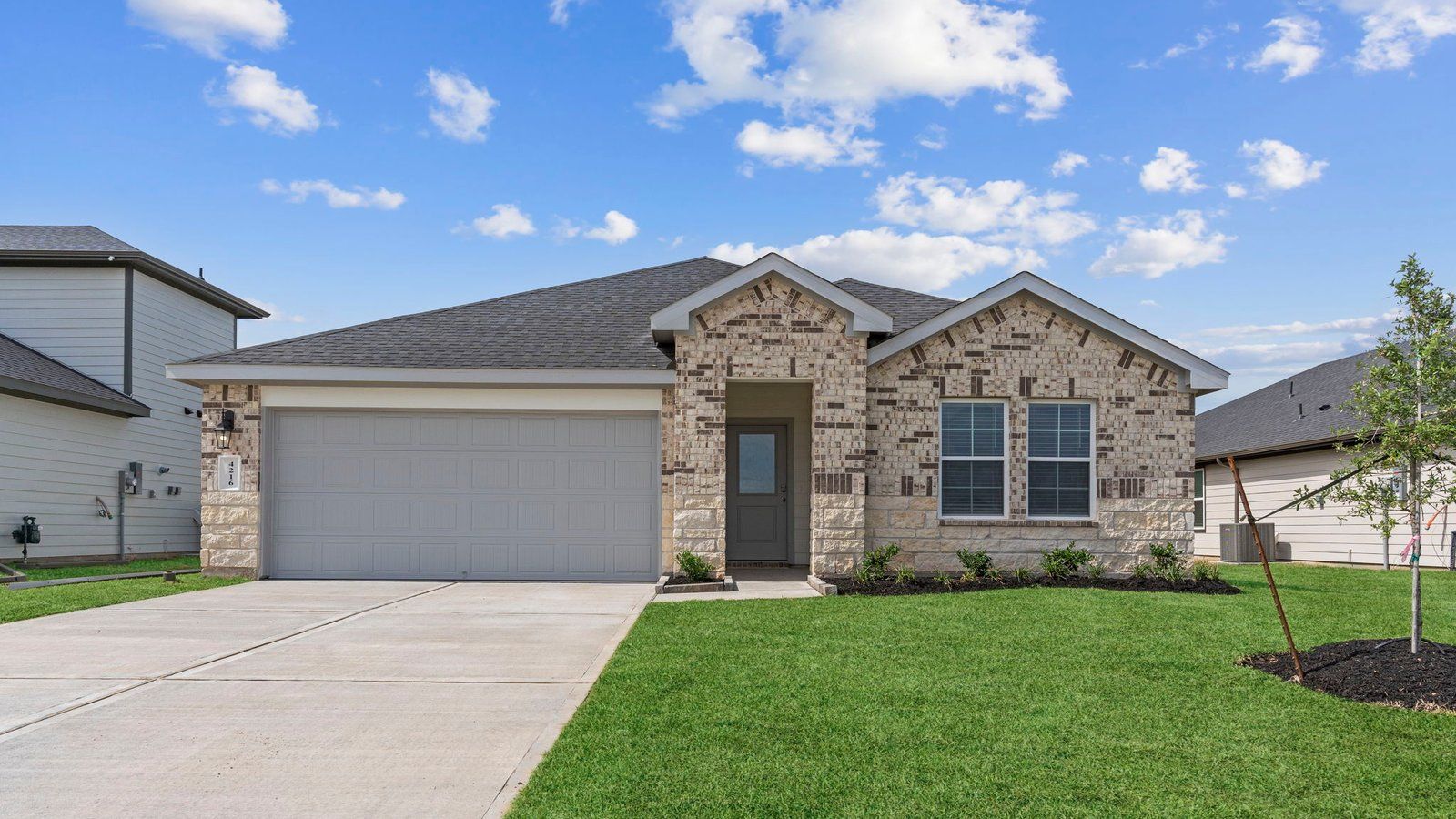 Exterior:Elevation Image 0.