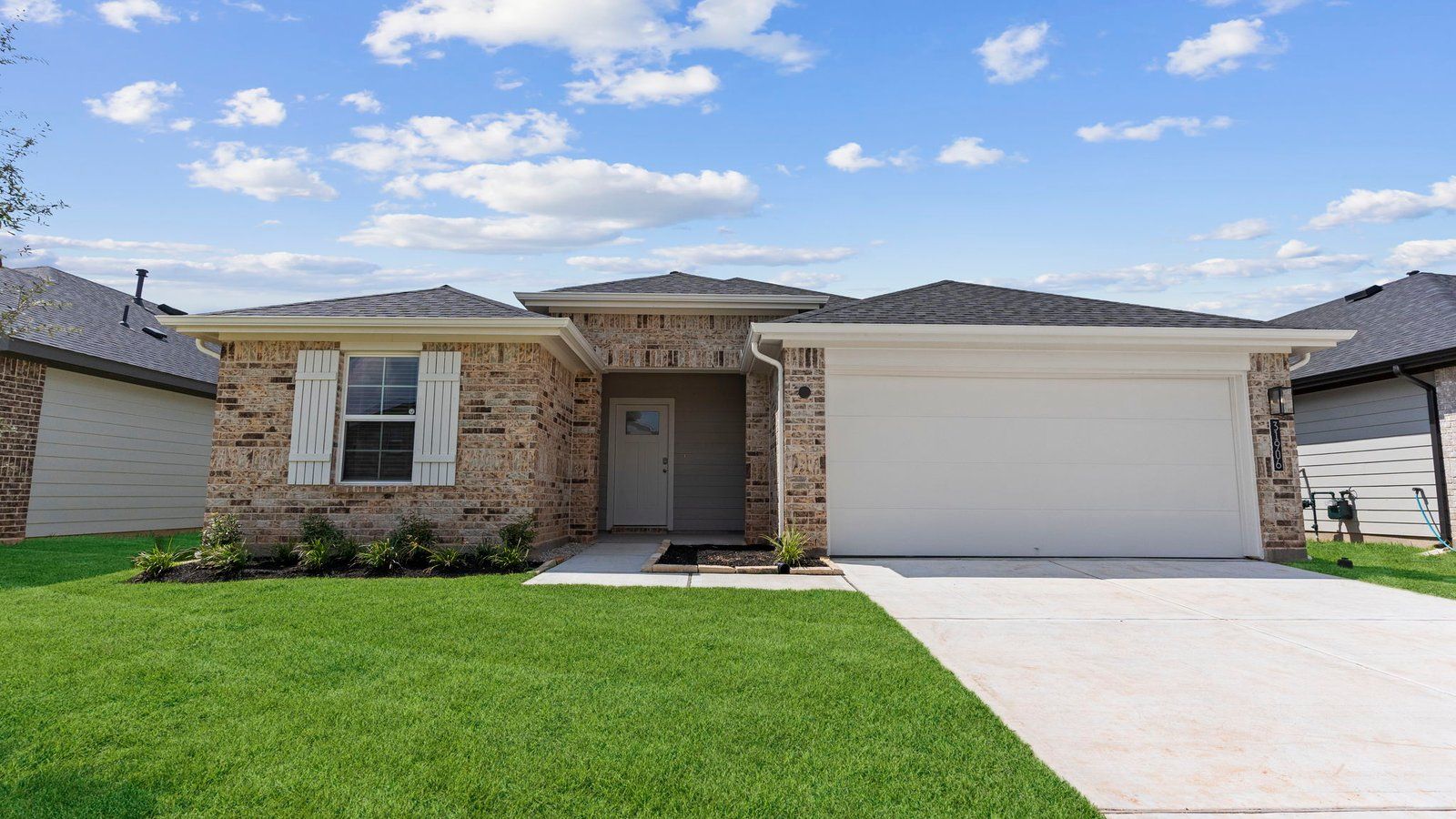 Exterior:Elevation Image 0.