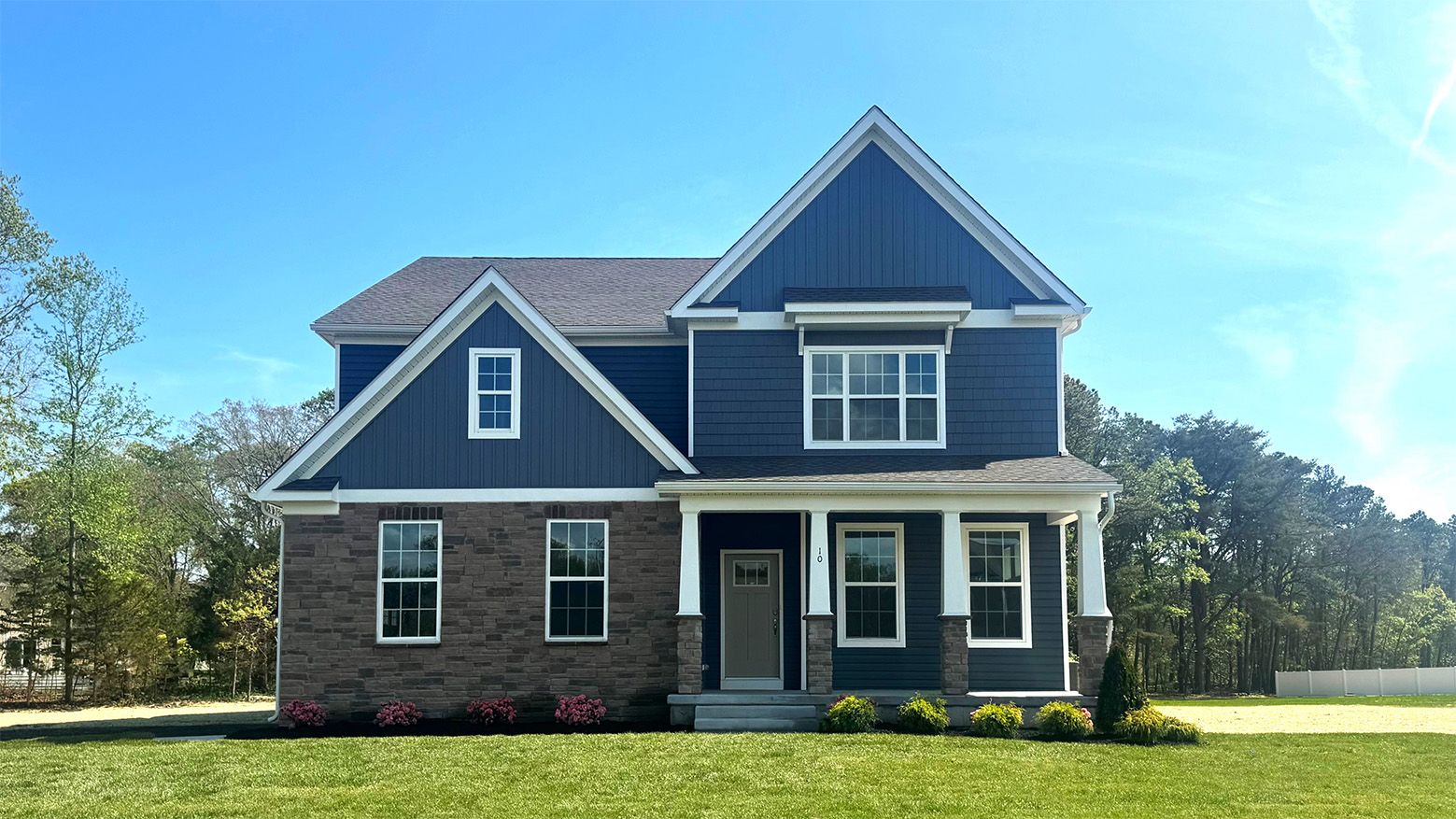 Exterior:Elevation Image 0.