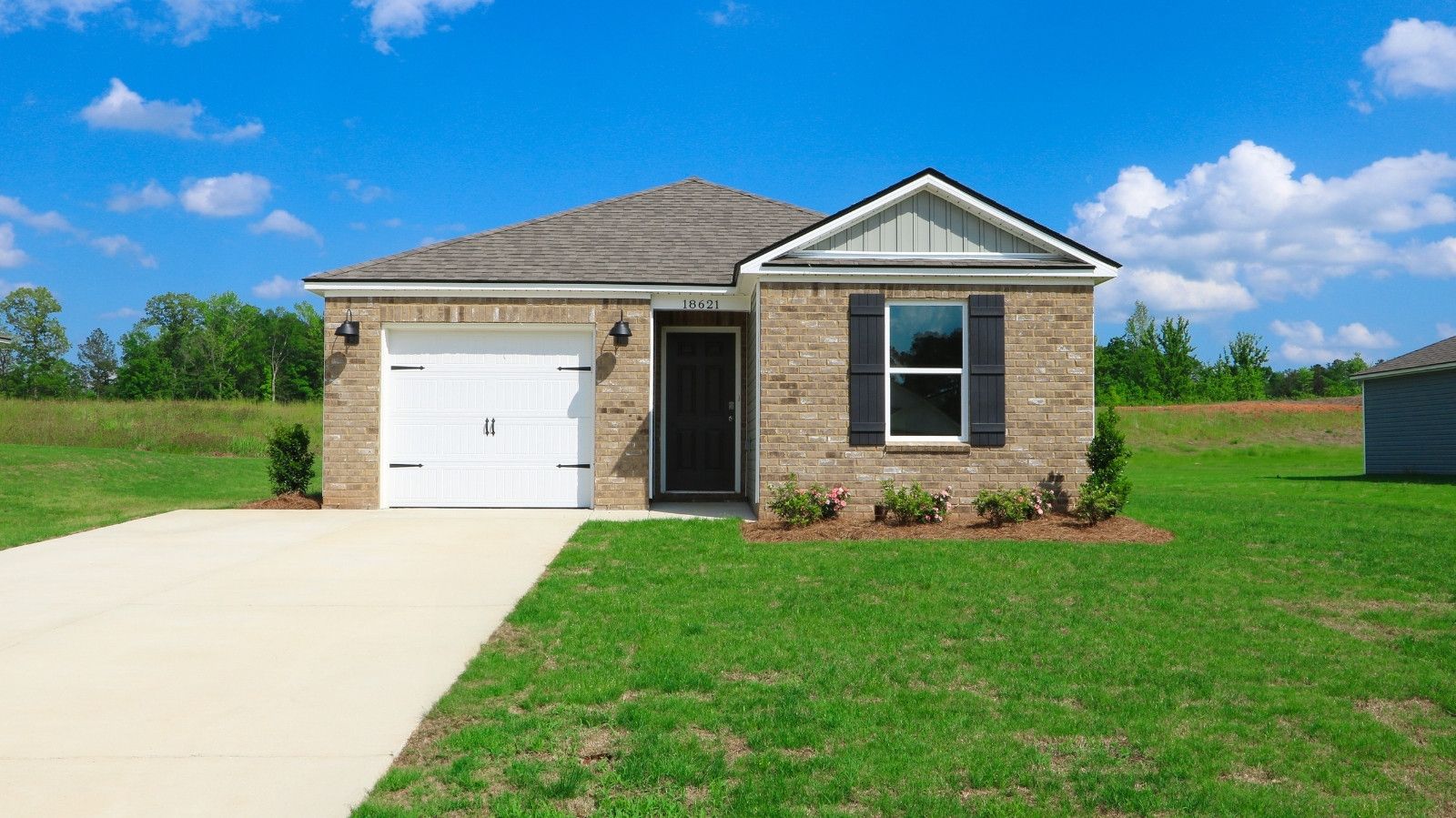 Exterior:Elevation Image 0.