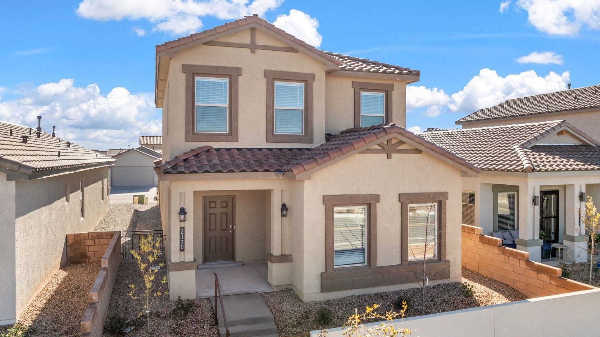 Exterior:Elevation Image 0.