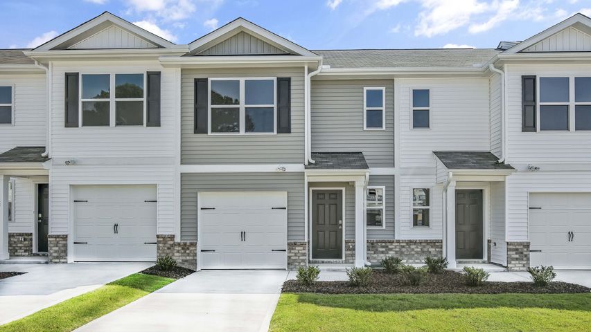 Exterior:Elevation Image 0.