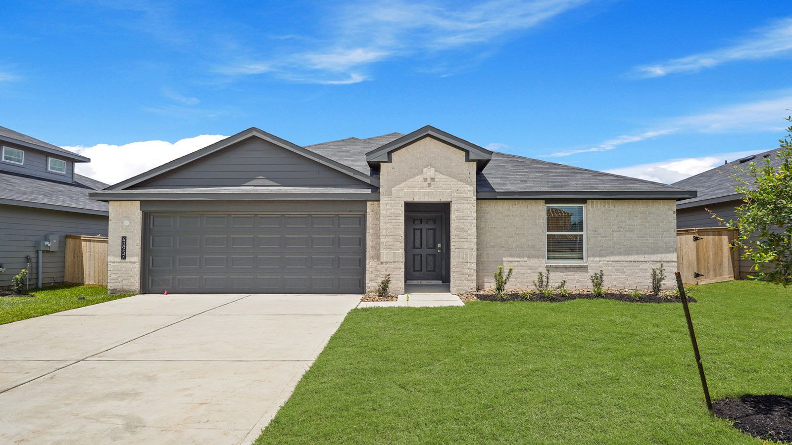 Exterior:Elevation Image 0.