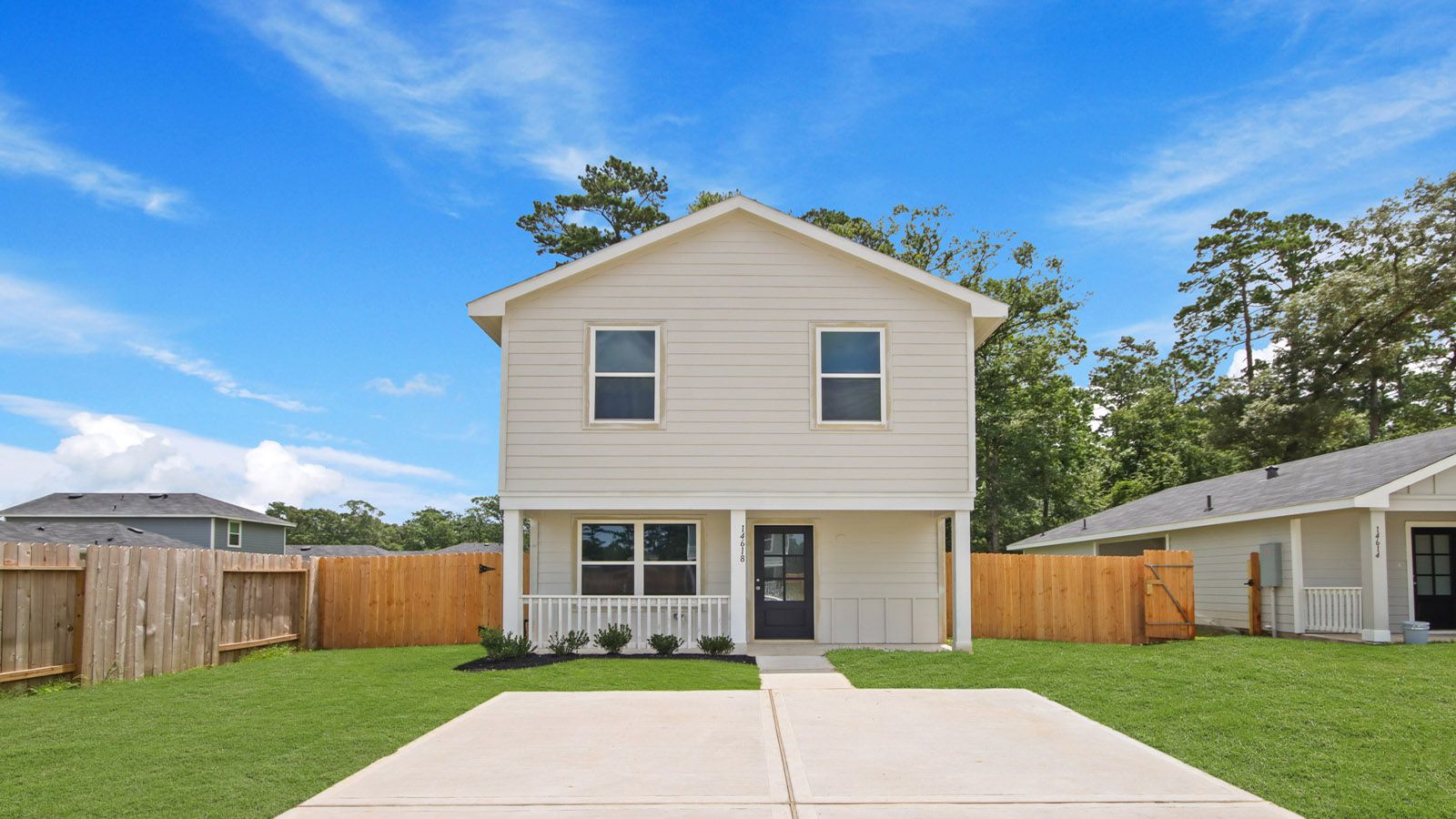 Exterior:Elevation Image 0.
