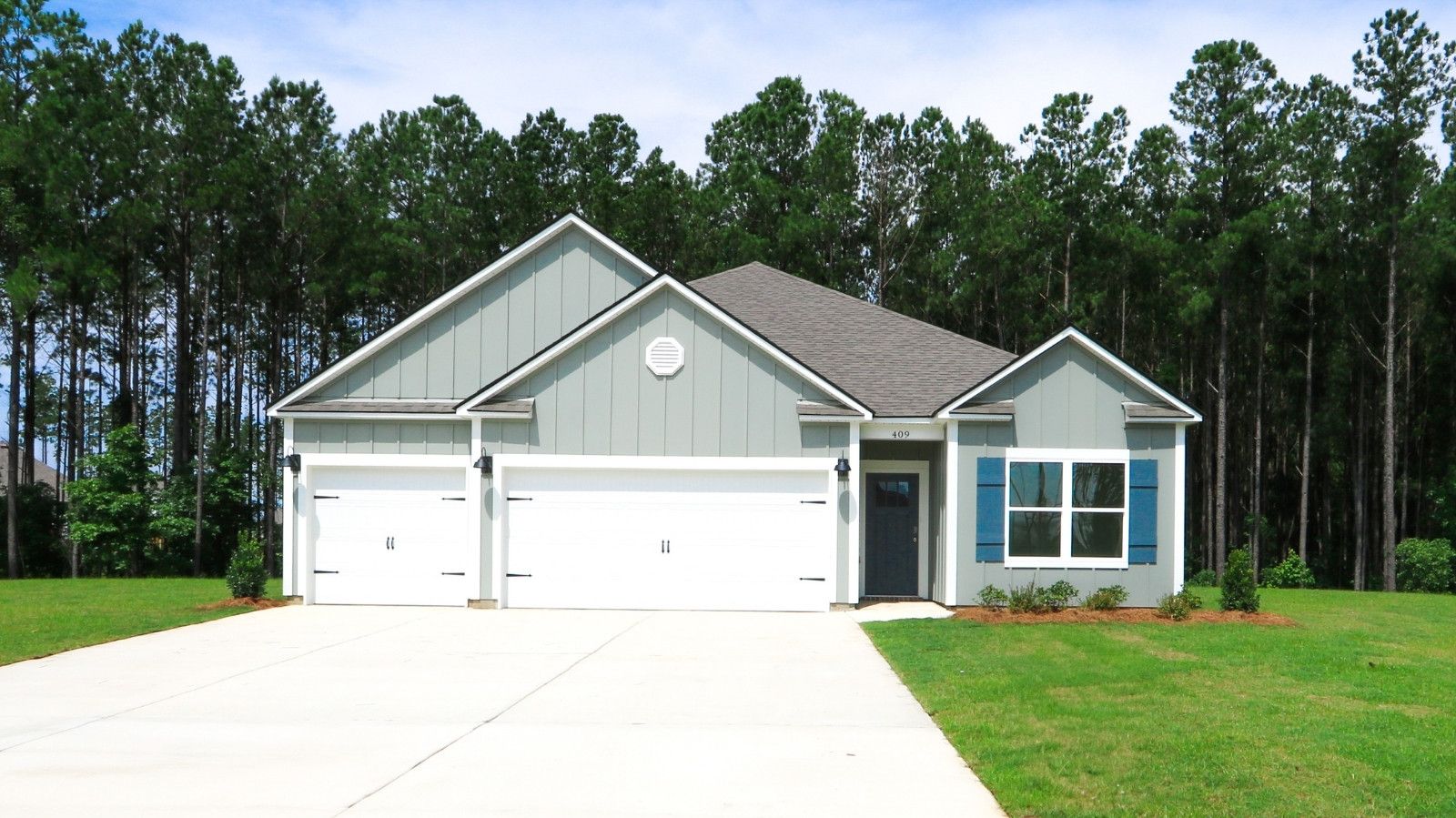 Exterior:Elevation Image 0.