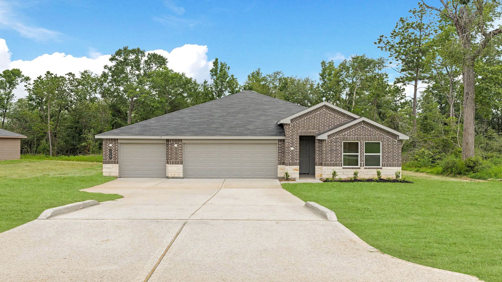 Exterior:Elevation Image 0.