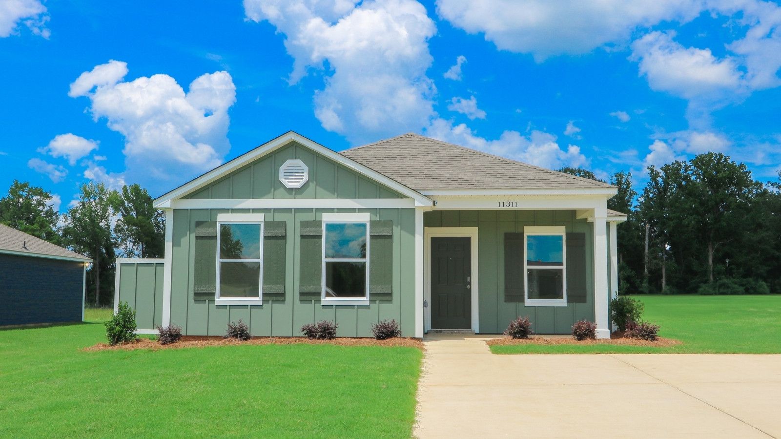 Exterior:Elevation Image 0.