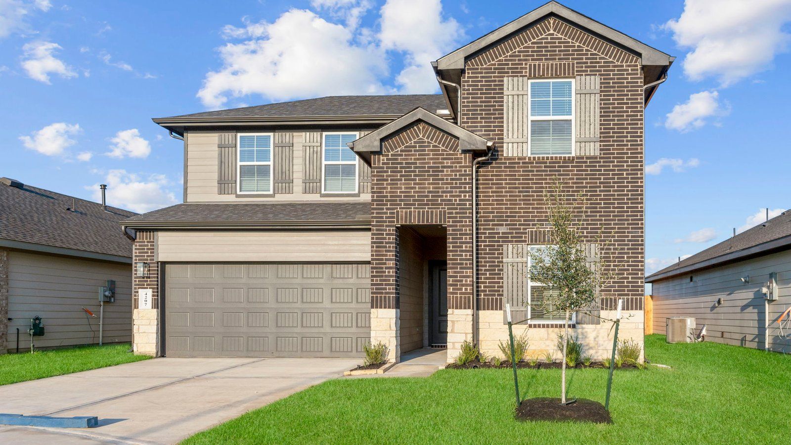 Exterior:Elevation Image 0.