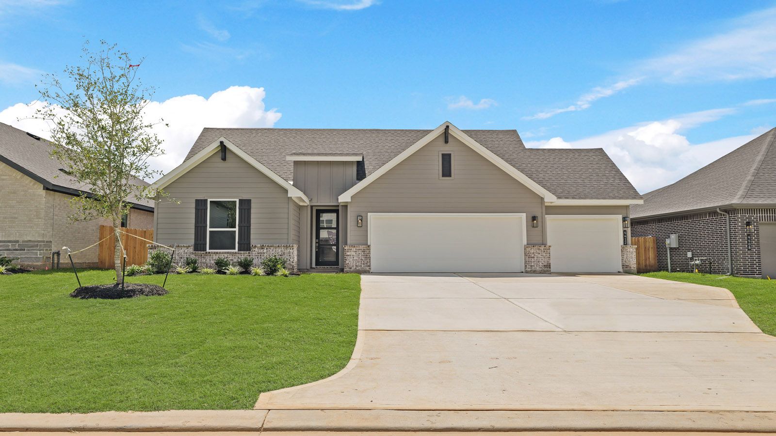 Exterior:Elevation Image 0.