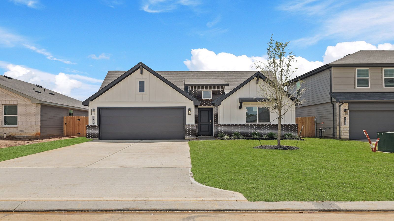 Exterior:Elevation Image 0.