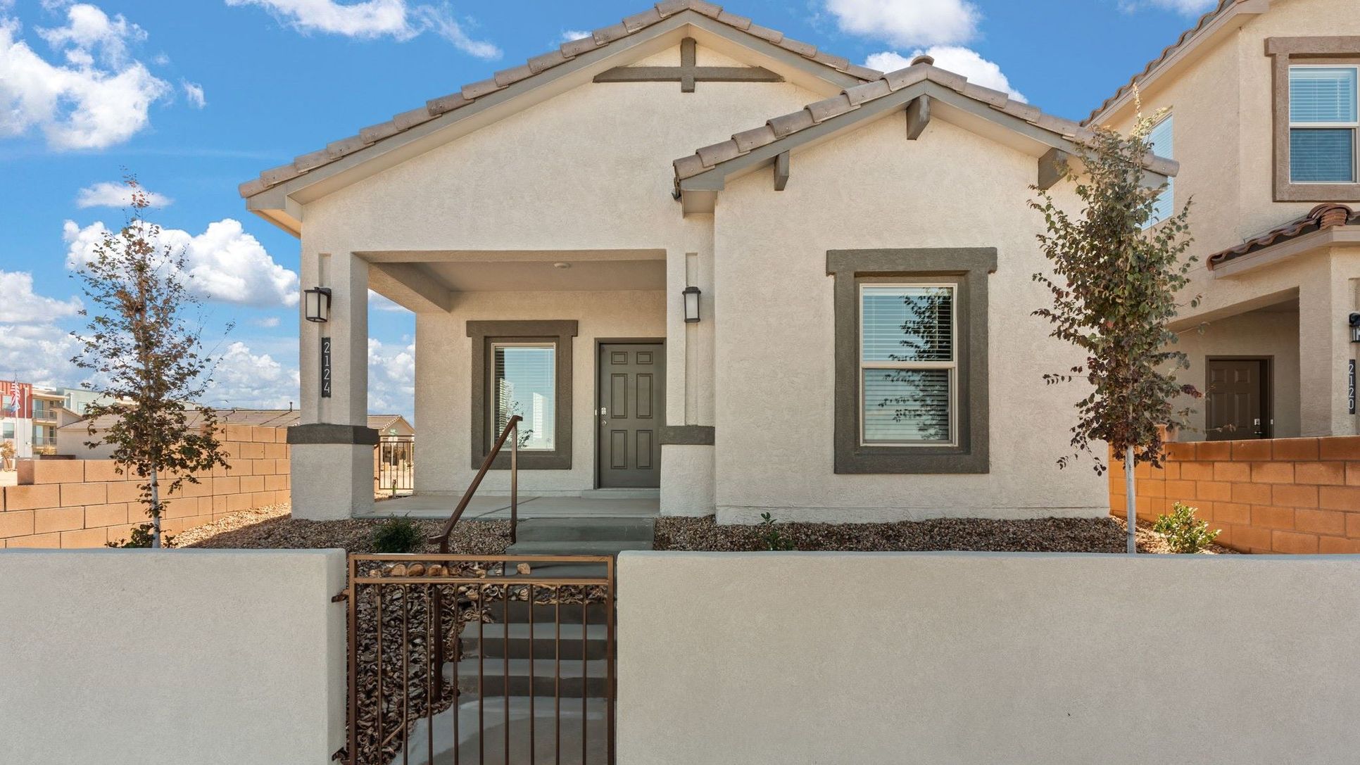 Exterior:Elevation Image 0.