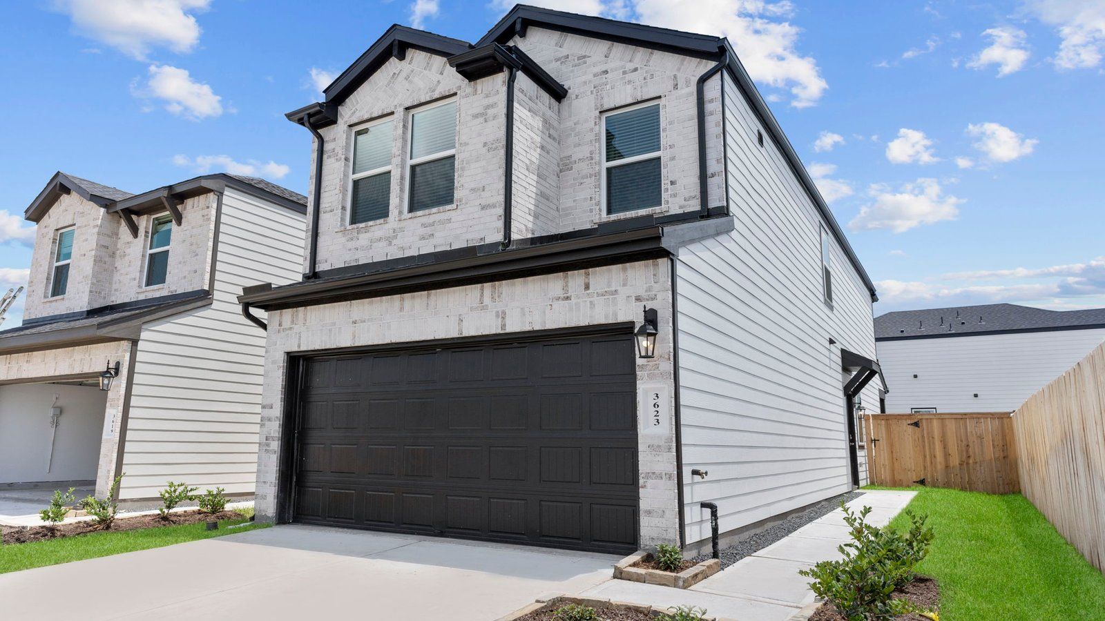 Exterior:Elevation Image 0.