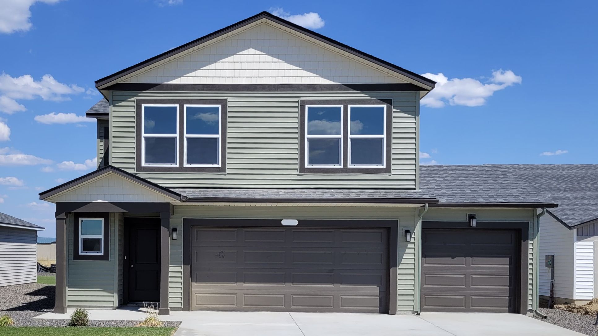 Exterior:Elevation Image 0.