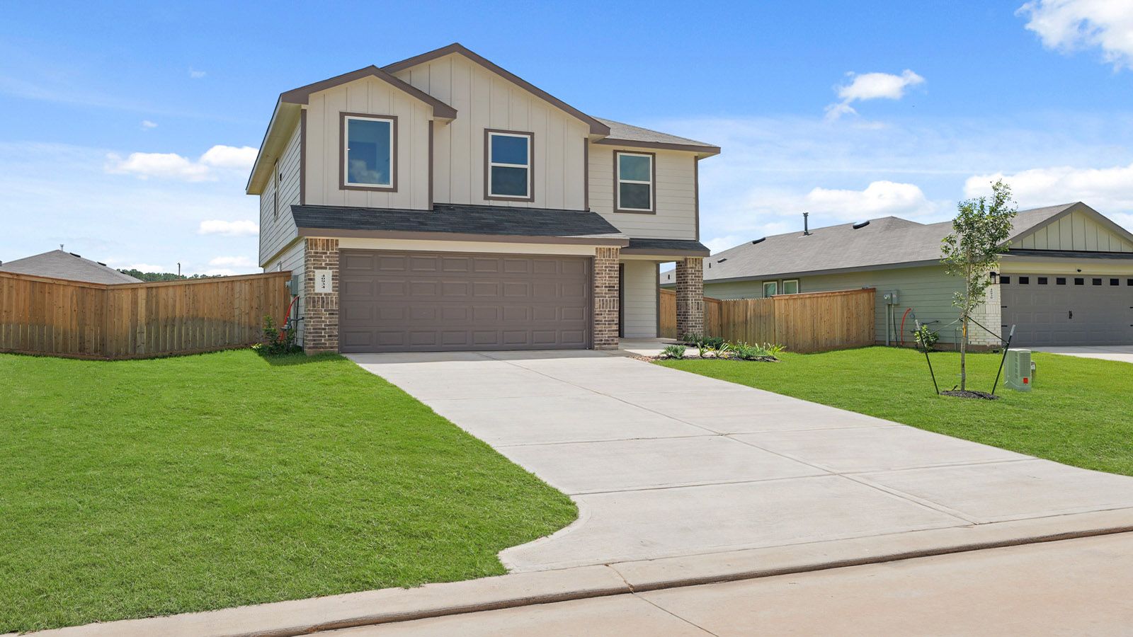 Exterior:Elevation Image 0.