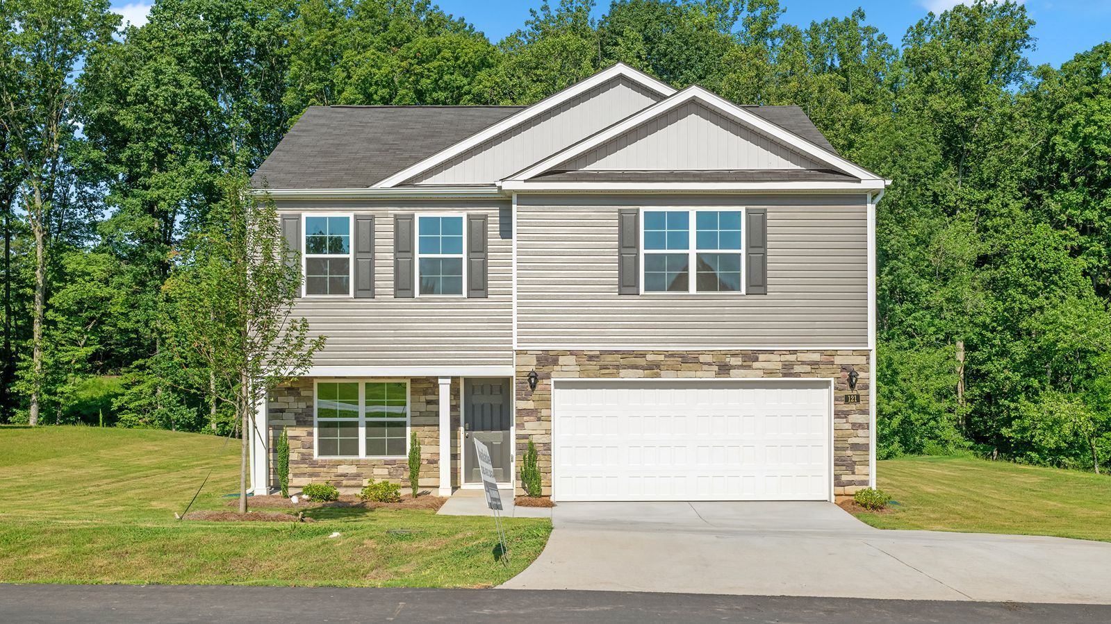 Exterior:Elevation Image 0.