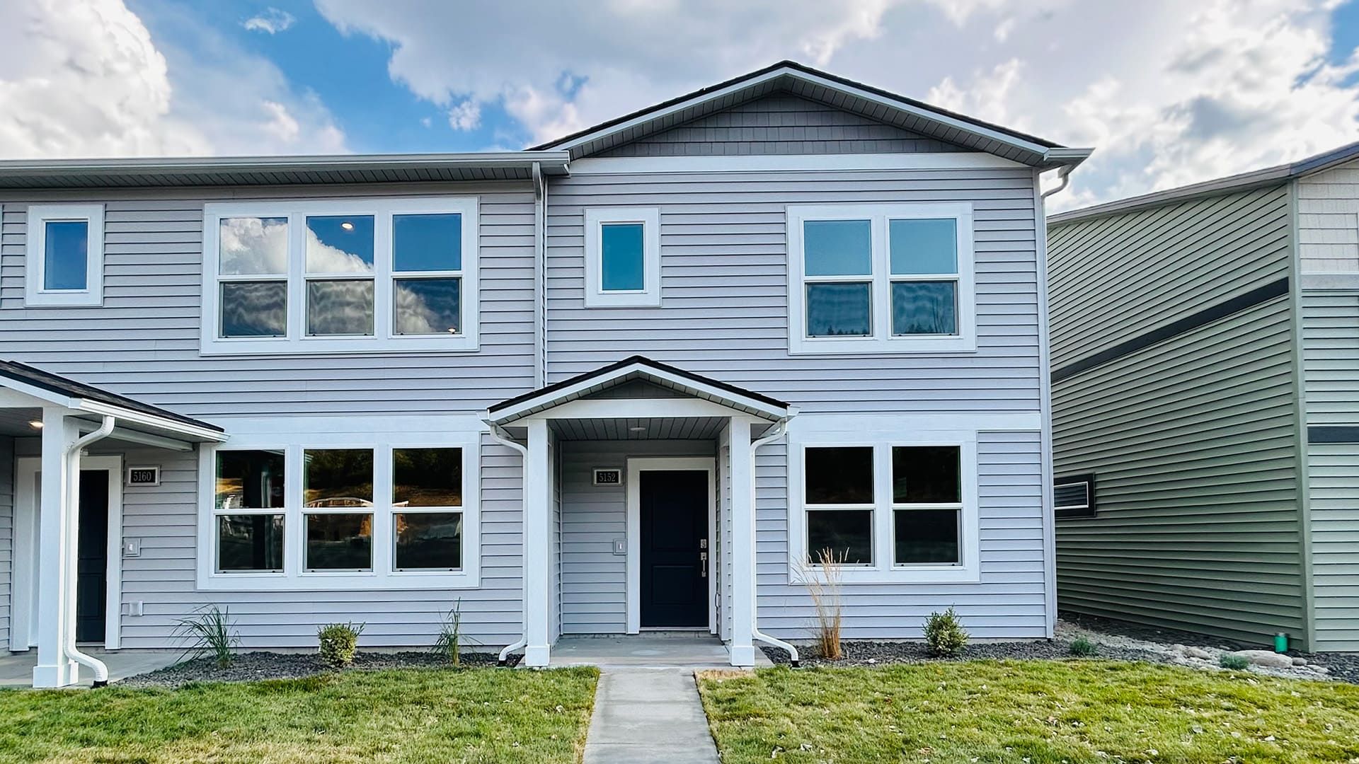 Exterior:Elevation Image 0.