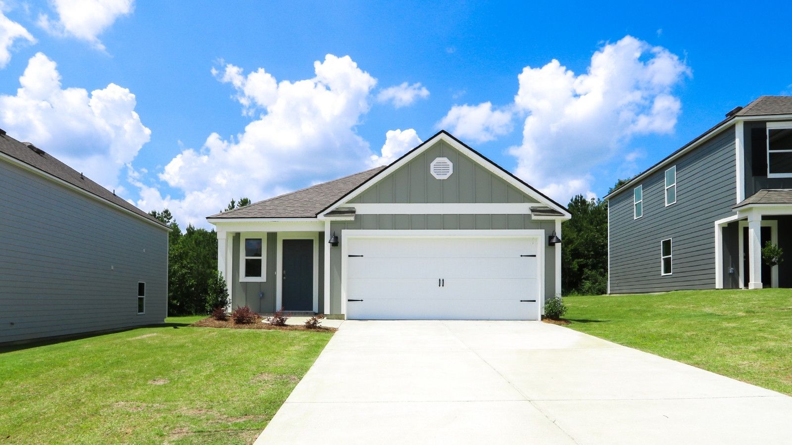 Exterior:Elevation Image 0.