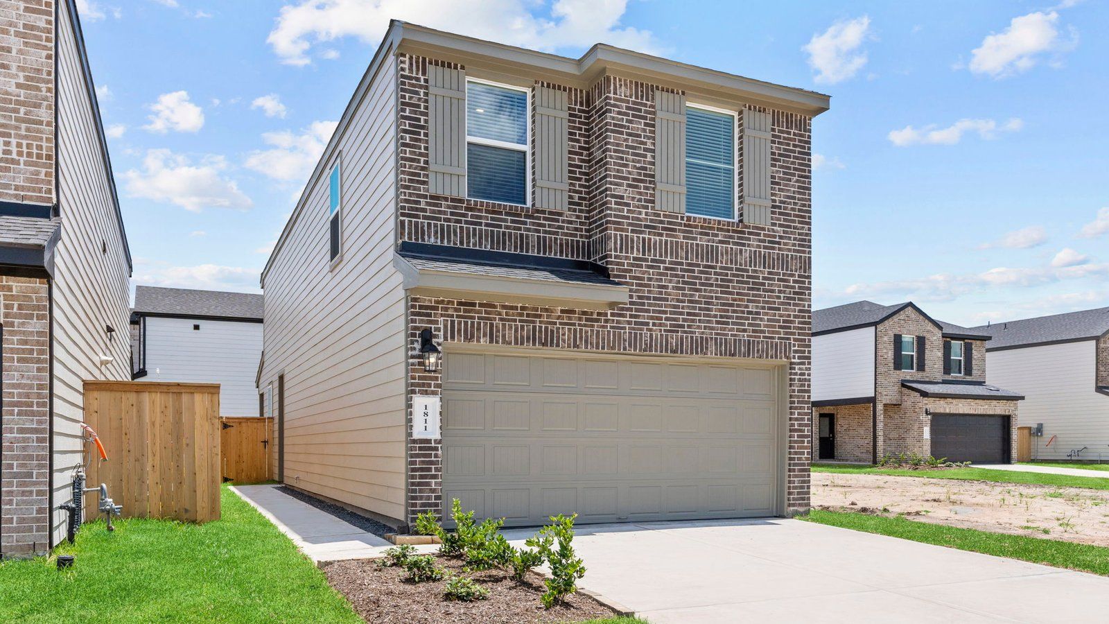 Exterior:Elevation Image 0.
