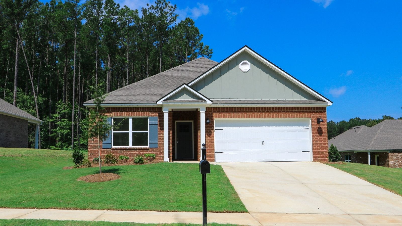 Exterior:Elevation Image 0.