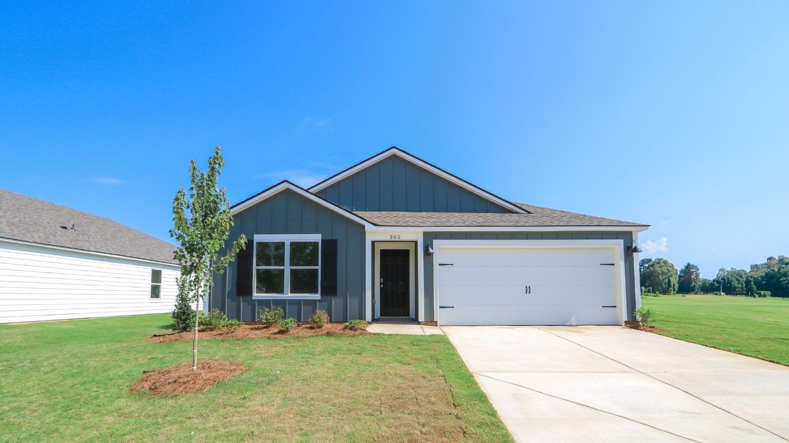 Exterior:Elevation Image 0.