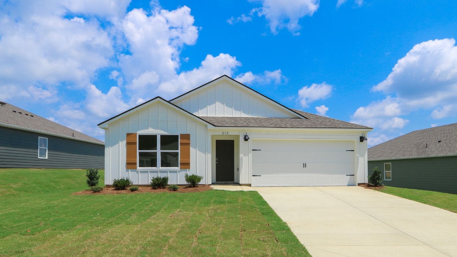 Exterior:Elevation Image 0.