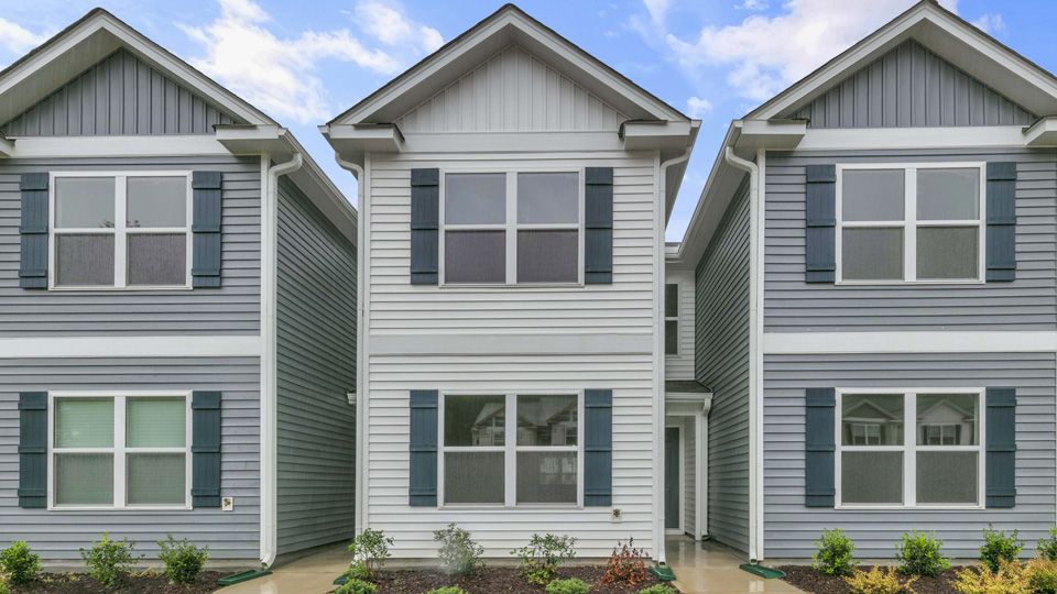 Exterior:Elevation Image 0.