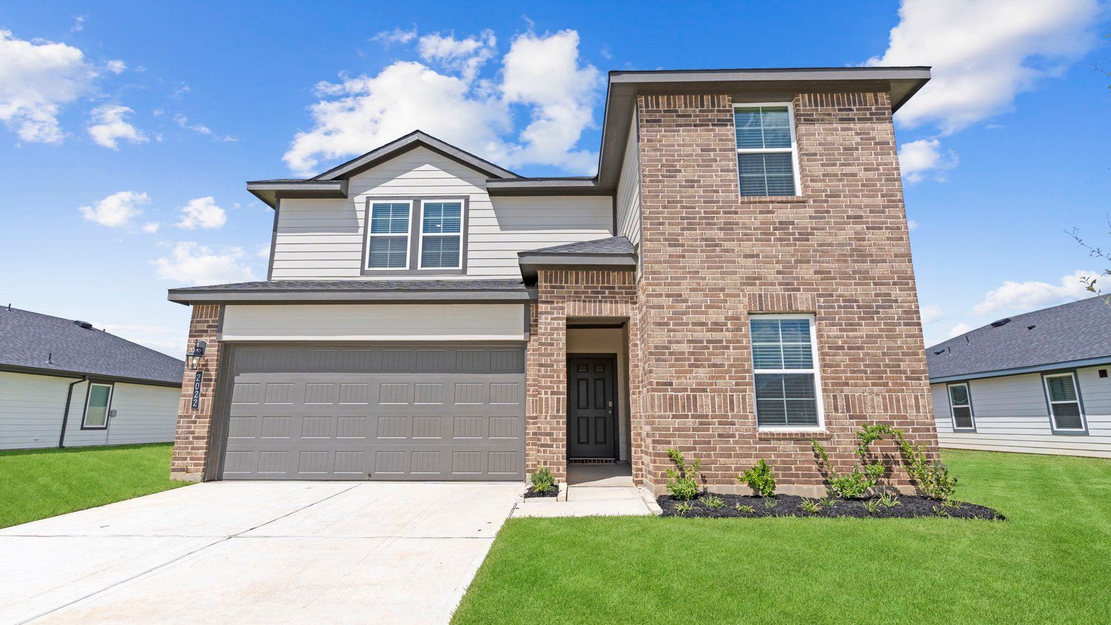 Exterior:Elevation Image 0.