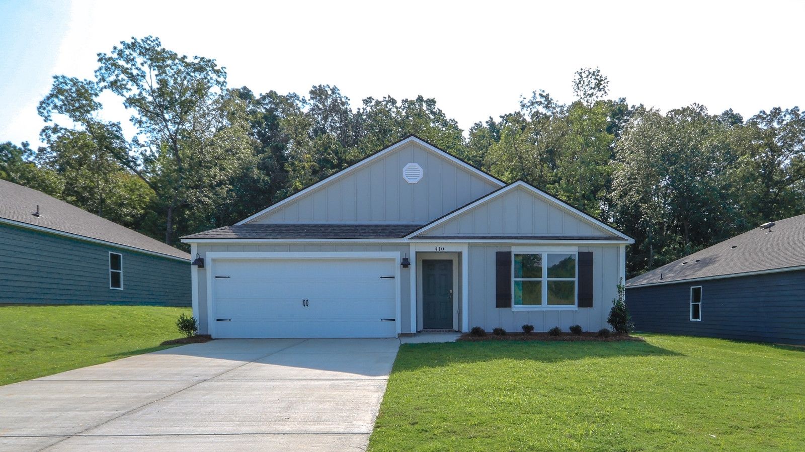 Exterior:Elevation Image 0.
