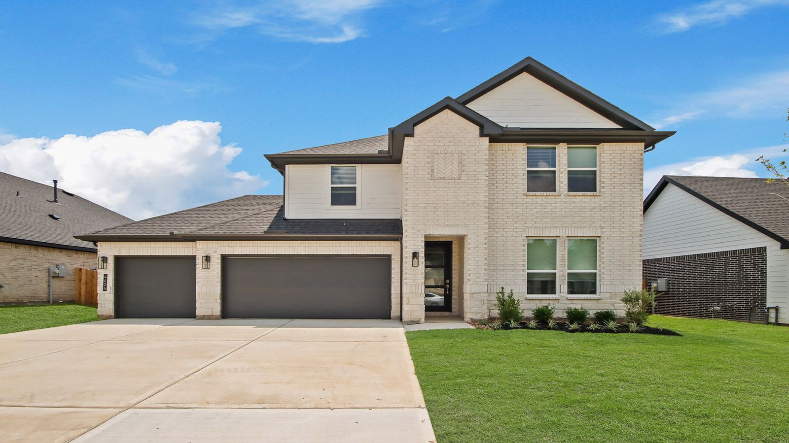 Exterior:Elevation Image 0.