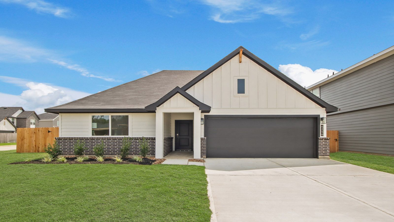 Exterior:Elevation Image 0.