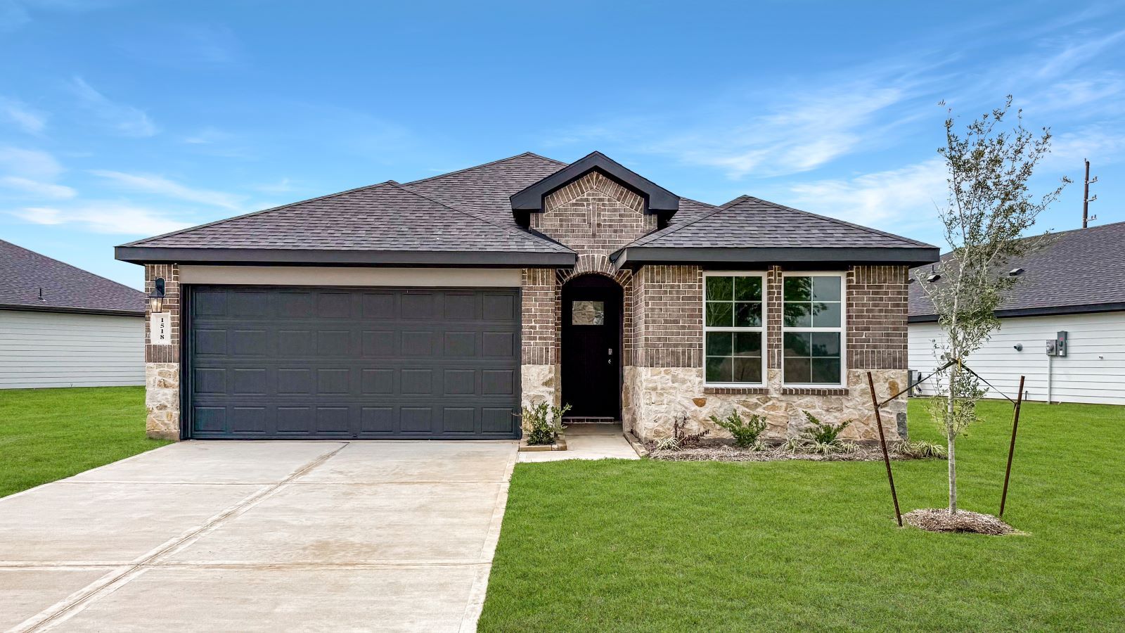 Exterior:Elevation Image 0.