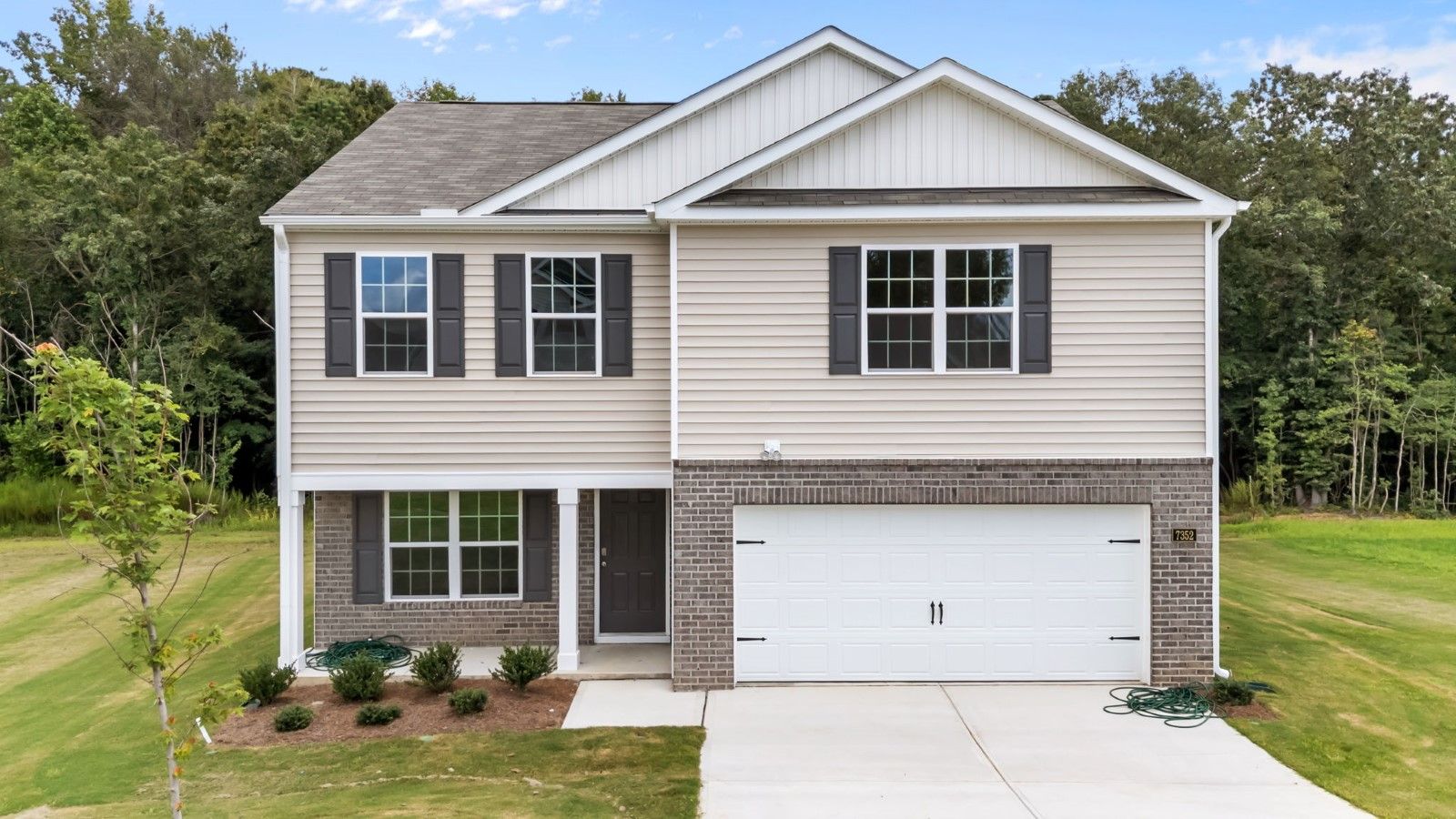 Exterior:Elevation Image 0.