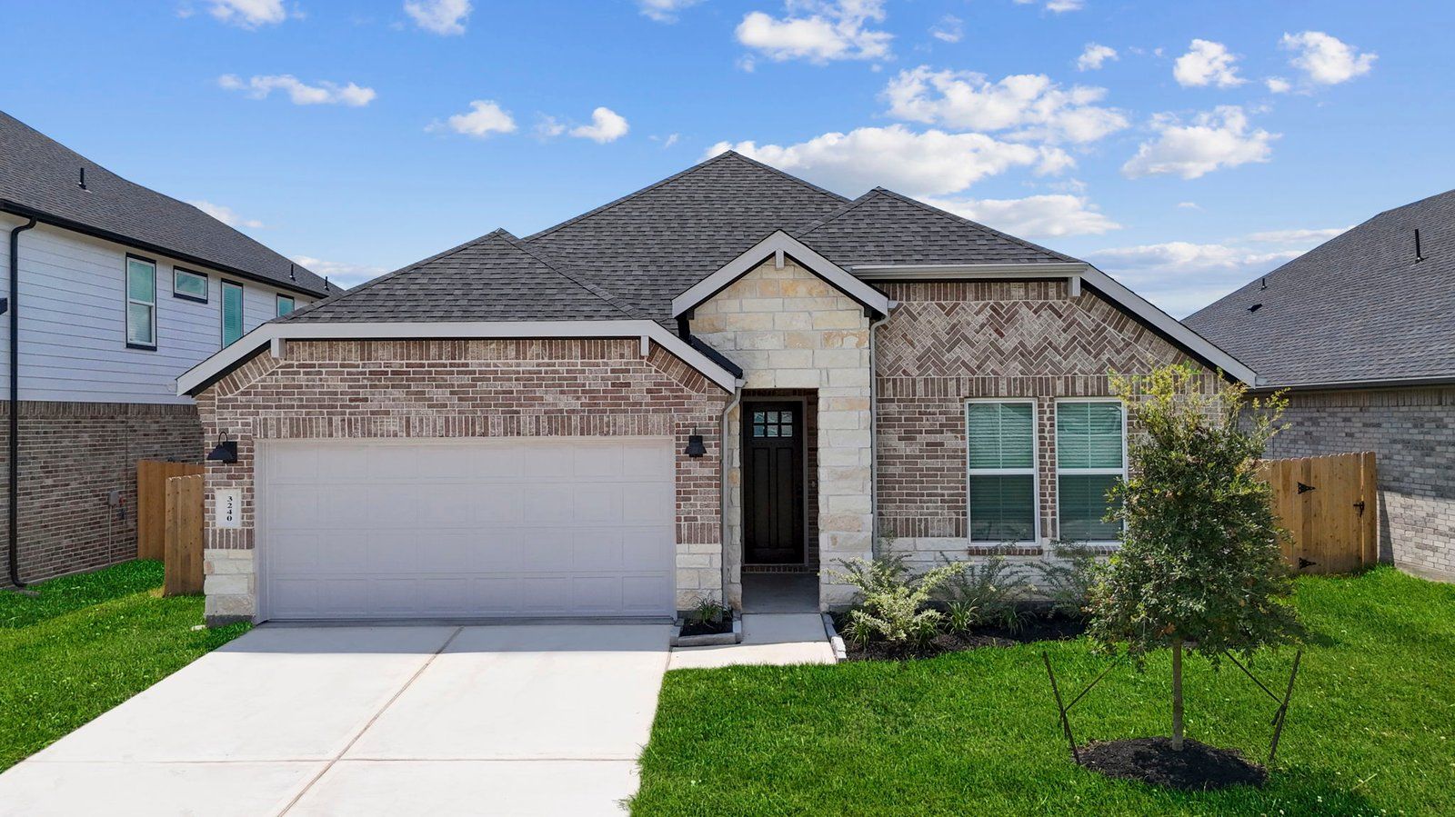 Exterior:Elevation Image 0.