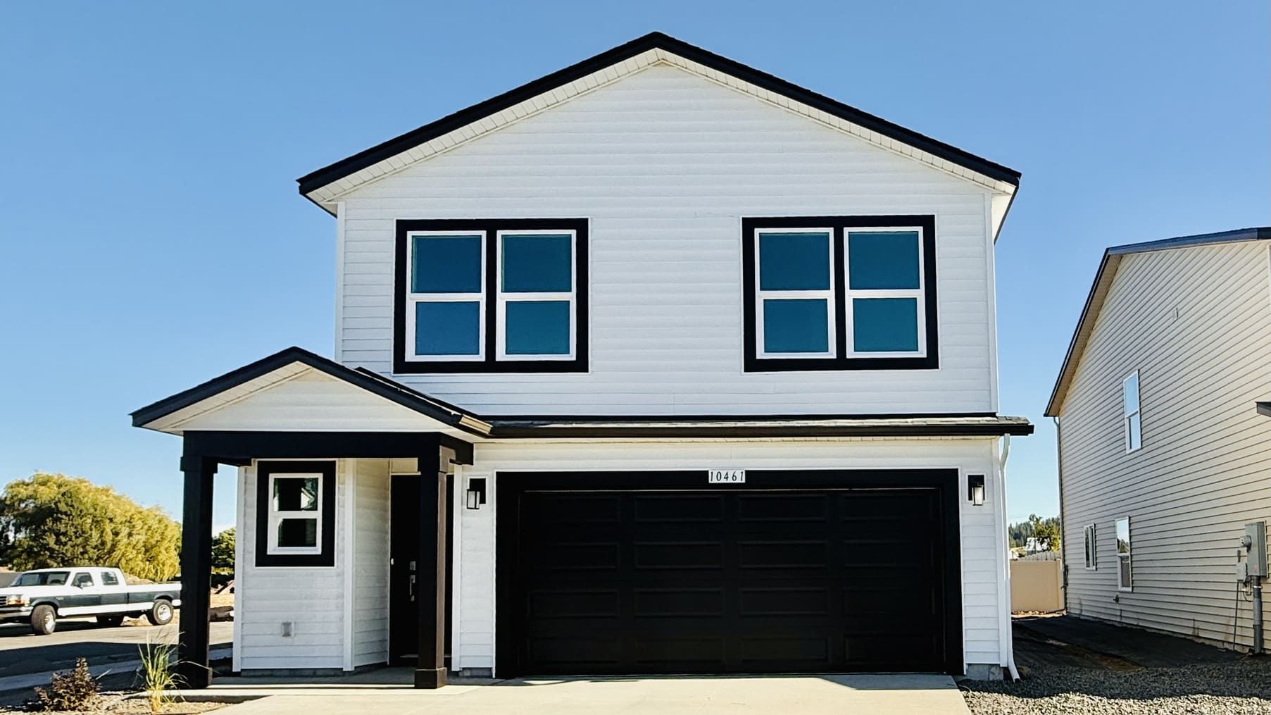 Exterior:Elevation Image 0.