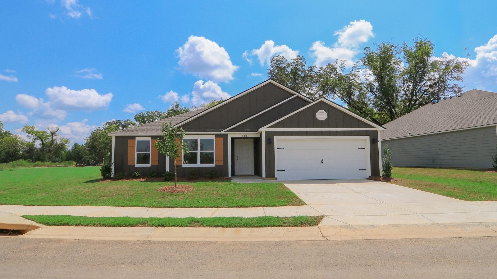Exterior:Elevation Image 0.
