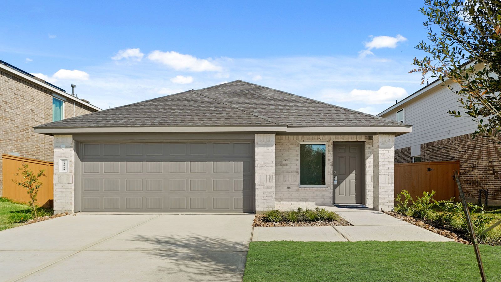 Exterior:Elevation Image 0.