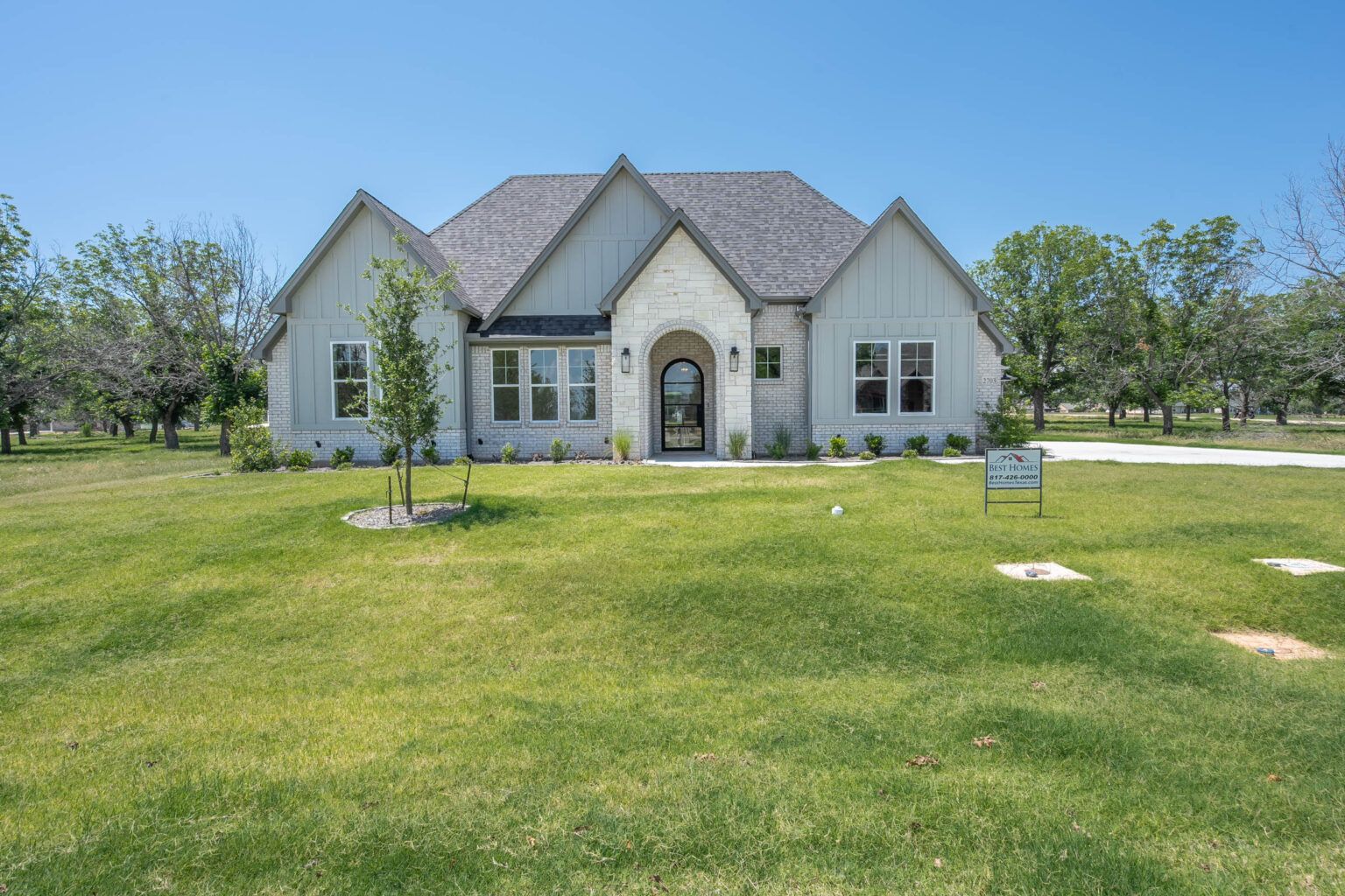 Exterior:**Disclaimer:** Images and floor plans are for illustration only and may not depict the actual home. They showcase the quality, craftsmanship, and design style of Forum Custom Homes. Actual features, finishes, and layouts may vary.