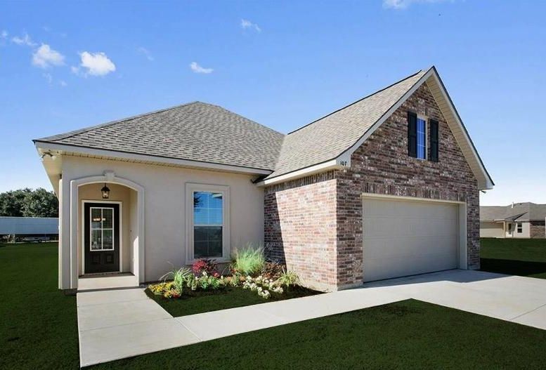 Front View of Model Home - DSLD Homes - Cottonwood Pond in Youngsville